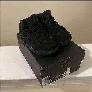 Jordan Max Aura (TD)- Little Kid Size: 5c